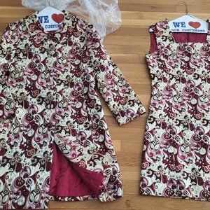 Elegant Vintage perfect condition gold/ruby coat & dress